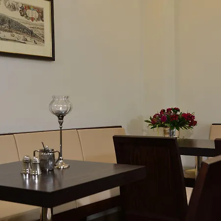 Ξενοδοχείο Domstern 3*