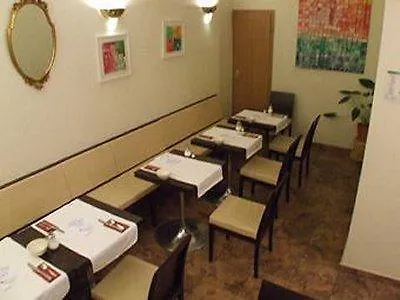 多姆斯特恩酒店 酒店 3*