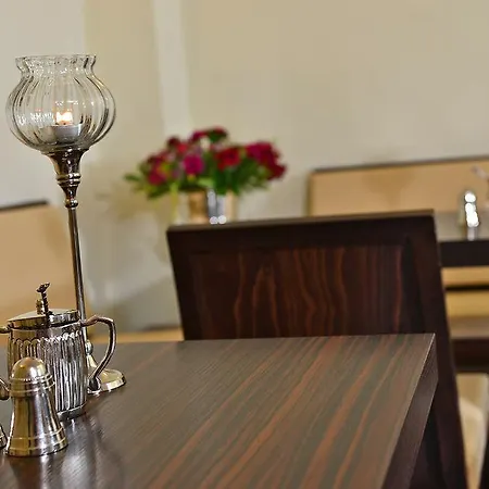 Domstern 3* كولونيا