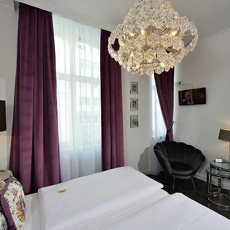 多姆斯特恩酒店 酒店 3*