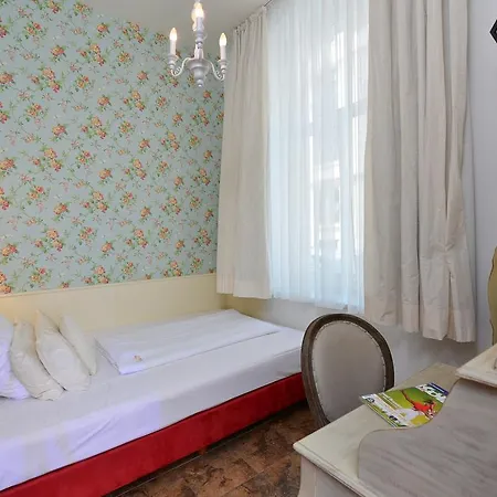 Domstern מלון קלן