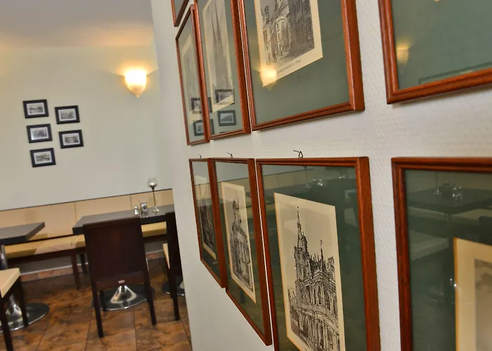Hotell Domstern 3*