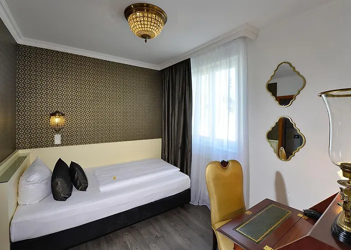 Hotell Domstern 3*