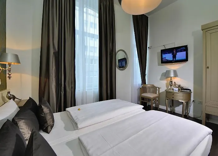 Domstern Hotell 3*